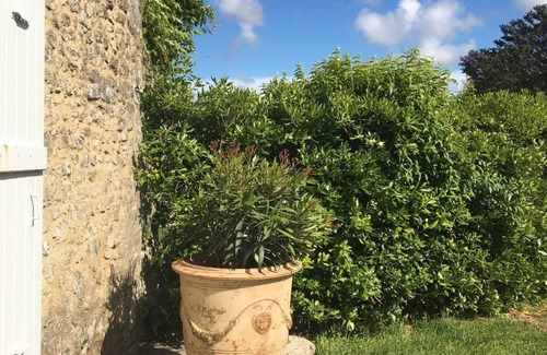 Sainte Gemme Maison | Royan, proche des plages, demeure de caractère dans logis charentais du XVIIème.