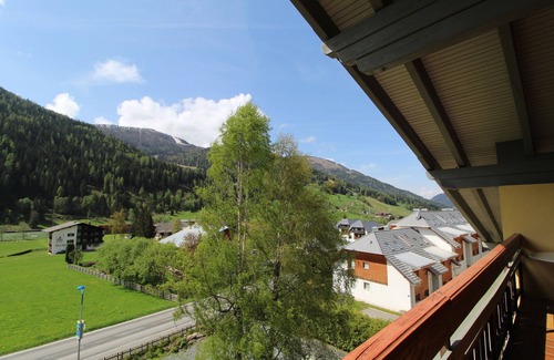 Bach Appartement | Appartement Familial Confortable RoZa Next Sky 4/6 personnes avec Vue sur la Montagne
