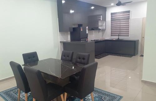 Kluang Maison | RR Homestay