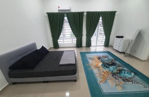 Kluang Maison | RR Homestay