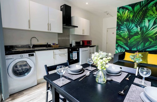 Moseley Appartement | Ruby Suite Moseley Mews by StayStaycations