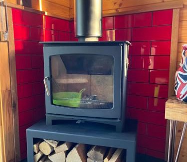 Ventnor Appartement | Rubys Retreat Stylish Log Cabin-Hidden Garden