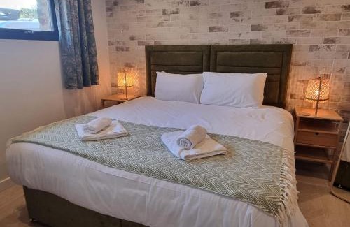Pill Maison | Rudgleigh Lodge by Cliftonvalley Apartments