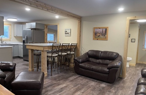 Munising Cabine | Rudolph's Cabin in Christmas-near PRNL