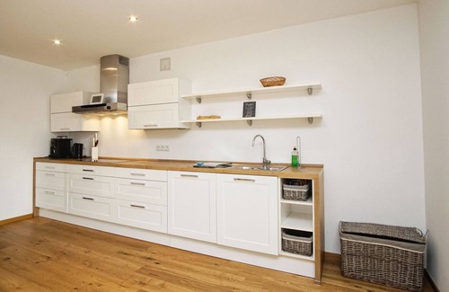 Bergen auf Ruegen Appartement | Ruhig und Idyllische Lage, Ahoi Erlebnisbad Gratis - Gutshaus Silvitz Fewo 01 - Gutshaus Silvitz