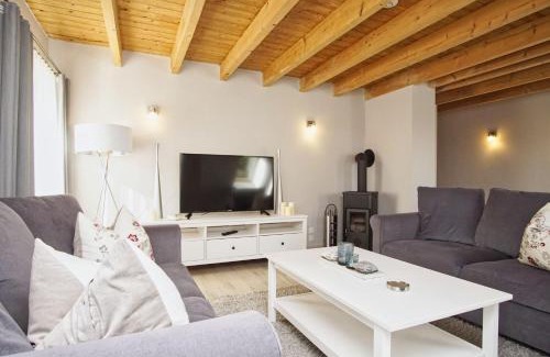 Bergen auf Ruegen Appartement | Ruhig und idyllische Lage, strandnah, gratis Nutzung vom AHOI Erlebnisbad und Sauna in Sellin- Gutshaus Silvitz FeWo 04