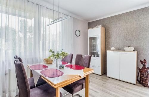 Schwalefeld Appartement | Ruhiges Apartment in Schwalefeld mit Garten