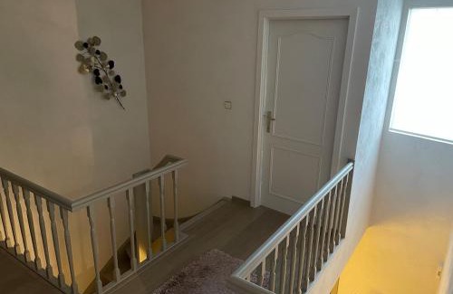 Wevelgem Maison | Ruime woning met privé-kamer en modern comfort