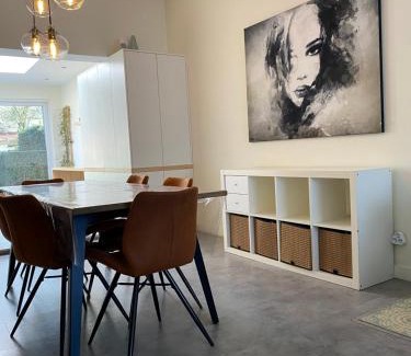 Brasschaat Maison | Ruime woning nabij Antwerpen en haven