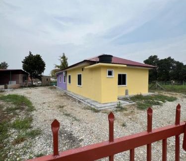 Alor Gajah Maison | Rumah Inap CT DGadek - Islamic Rest House CT DGadek 住宿加早餐 - 伊斯兰休息屋