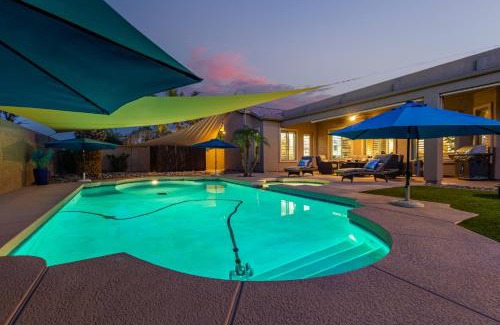 Sun Groves Maison | Runaway Bay Chandler home