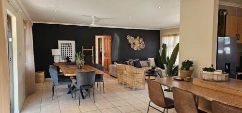 Leeupoort Maison | Rupping Bush Retreats