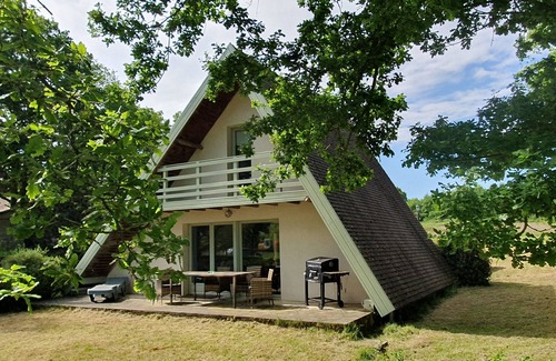 Chaillac Chalet De Ski | Rural 2 bedroom fully equiped Chalet, 1 of 2, by lake near Chaillac sleeps max 6