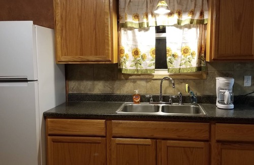 Brooktondale Maison | Rural 3BR Ranch Ranch Home con patio trasero cercado y mascotas bienvenidas.