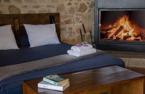 Porqueres Appartement | Rural apartment Mas Rovira for 2 people