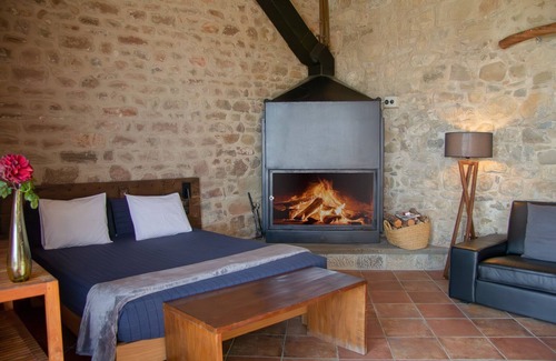 Porqueres Appartement | Rural apartment Mas Rovira for 2 people