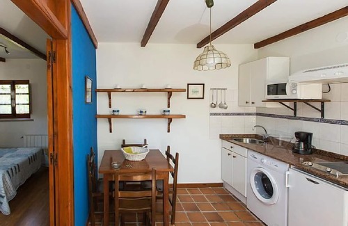 Villanueva de Pria Cottage | Appartement rural Playa del Canal pour 3 personnes