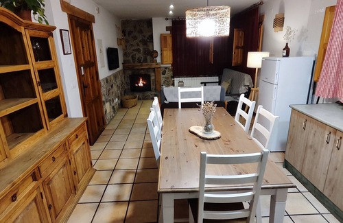 Una Appartement | Rural apartment with barbecue and mountain views