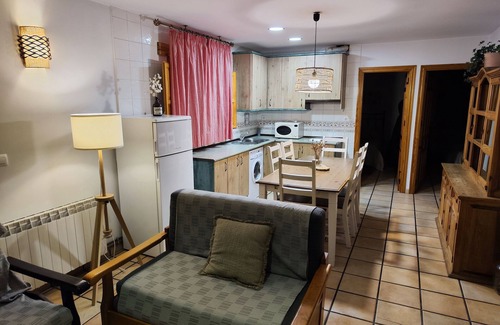 Una Appartement | Rural apartment with barbecue and mountain views