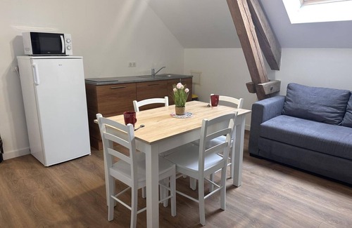 Saint-Bonnet-de-Four Cottage | Gîte rural avec animaux, parking et Wifi à Saint Bonnet de Four
