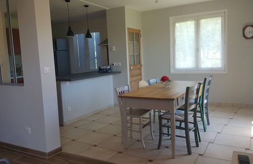 Saint-Symphorien-de-Lay Cottage | Gite rural les volets bleus