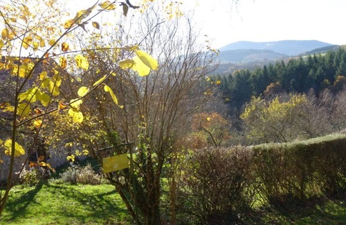 La Grande-Verriere Maison | Gîte Boisseau, très calme, pour 6 pers. avec vue panoramique sur le Mont Beuvray
