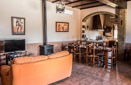 La Lantejuela Maison | Maison de vacances rurale 'Villa Lucrecia' avec piscine et Wi-Fi