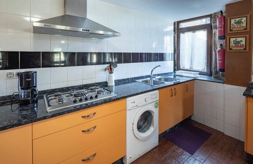 A Lama Maison | Maison de campagne "Chan Da Ra" avec vue sur les montagnes, piscine privée et terrasse privée