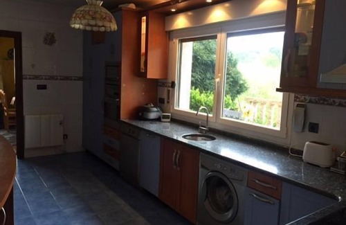 Traslavina Cottage | Gîte rural (location complète) Chalet à Arcentales pour 12 personnes