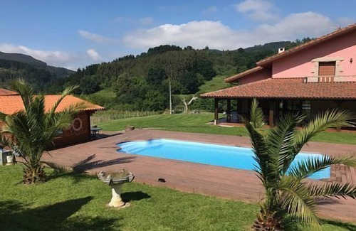 Traslavina Cottage | Gîte rural (location complète) Chalet à Arcentales pour 12 personnes