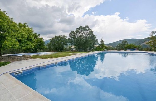 Cercedilla Cottage | Gîte rural (location complète) El Balcon de Siete Picos pour 6 personnes
