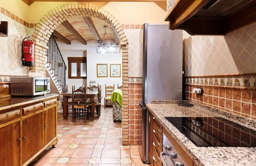 Martos Maison | Maison de campagne "La Acacia" avec piscine privée, Wi-Fi et climatisation