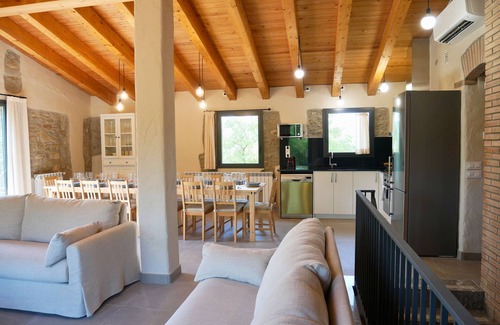 Sant Miquel de Campmajor Maison | Rural House 'La Rossa' with Mountain Views, Private Pool and Wi-Fi