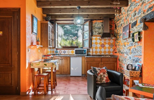 Vilaframil Maison | Maison de campagne "Nogueira" avec vue sur les montagnes, terrasse privée et Wi-Fi