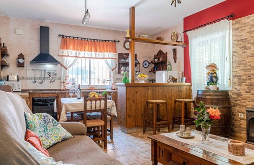 Niguelas Chalet De Ski | Rural house with pool, garden and BBQ