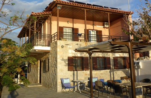 Leonidio Maison | Rural calme et direct sur la mer: maison de vacances avec Wifi à Arcadia, Péloponnèse