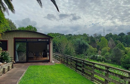 Welcome Bay Cabine | Rural Living Close to the City