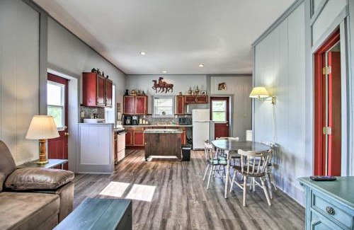 Pine River Maison | Rural Pine River Cabin Snowmobile and Snowshoe