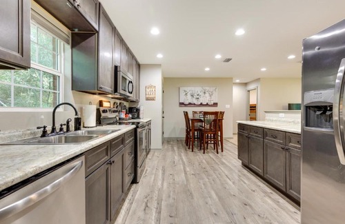 Walker Springs Maison | Rural Retreat with Covered Porch Near Jackson