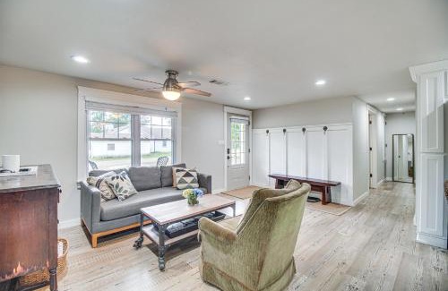 Fort Coffee Maison | Rural Spiro Getaway with Private Deck!