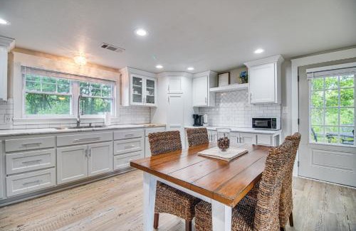 Fort Coffee Maison | Rural Spiro Getaway with Private Deck!