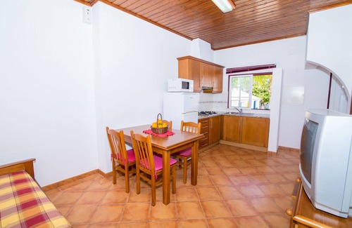 Monte Raposo Cottage | Villa rurale avec piscine à 10 minutes de la plage