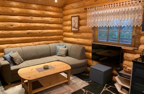 Kriilevalja Maison | Russet & Rowanberry - Rowanberry Retreat
