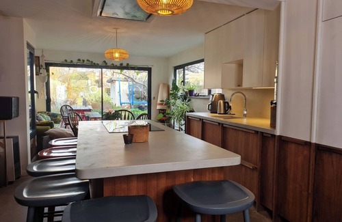 Leyton Maison | Rustic 4BD Family Retreat in Leafy Leyton