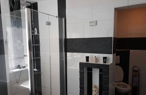 Luessow Maison | Grande maison de vacances rustique en face de Stralsund