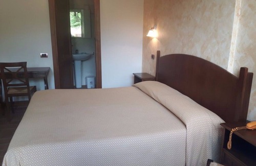 Precetto Autre | Appartement rustique entouré d'Ombrie verte avec piscine