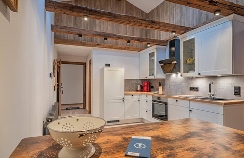 Hopfgarten Markt Appartement | Combinaison ferme-appartements vacances rustique