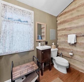 Augusta Maison | Rustic Augusta Cabin