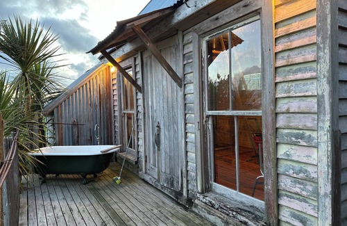 Shelly Beach Maison | Rustic barn on organic farm in South Head