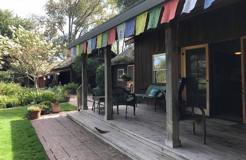 Walnut Grove Cabine | Rustic Cabin + Glamping Tent at Vineyard Retreat on Grand Island in Delta